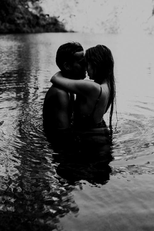 塔罗测他已经后悔了吗? 塔罗测他已经后悔了吗?